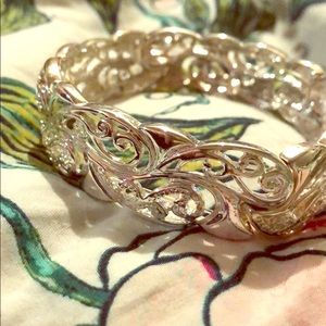 NWOT Silver Paisley Stretch Bracelet